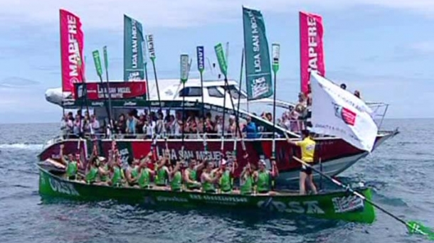 Hondarribia logra su tercera bandera en Zarautz