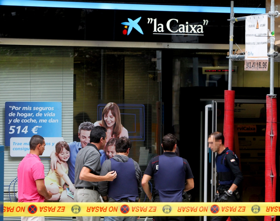 Un atracador muerto, tras un tiroteo en un banco de Donostia. Foto: EFE