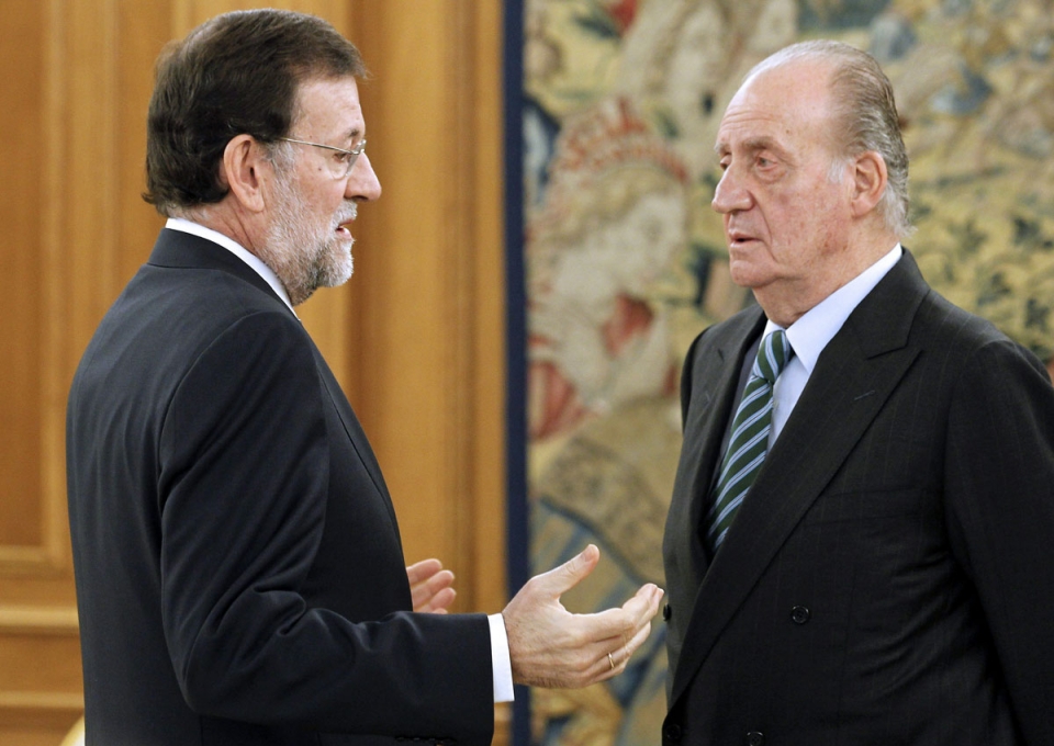 Mariano Rajoy Gobernuko presidentea eta Juan Carlos erregea. Argazkia: EFE