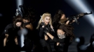 Madonna y sus bailarines en Alemania. Foto: EFE title=