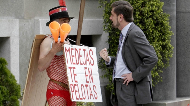 Protesta ante la sede de Novagalicia.