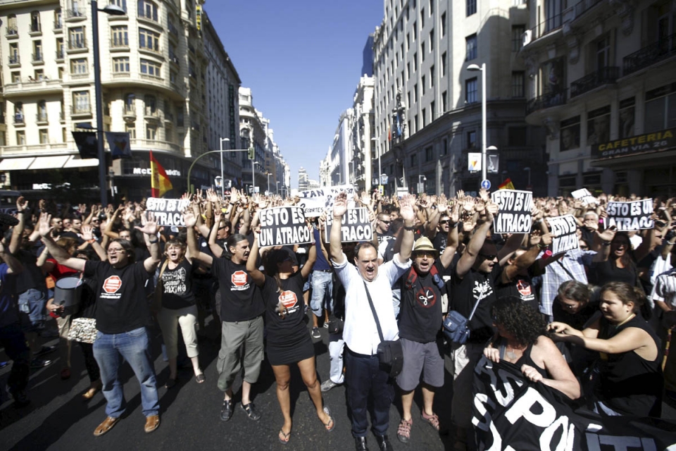 Los funcionarios protestan contra los recortes de Rajoy en Madrid. Foto: EFE