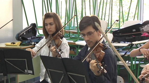 La EGO prepara 'Petrushka', y nos hemos colado en el ensayo