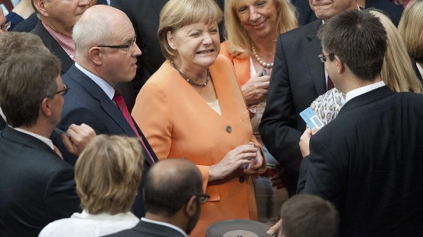 Angela Merkel, saioa hasi aurretik. Argazkia: EFE.