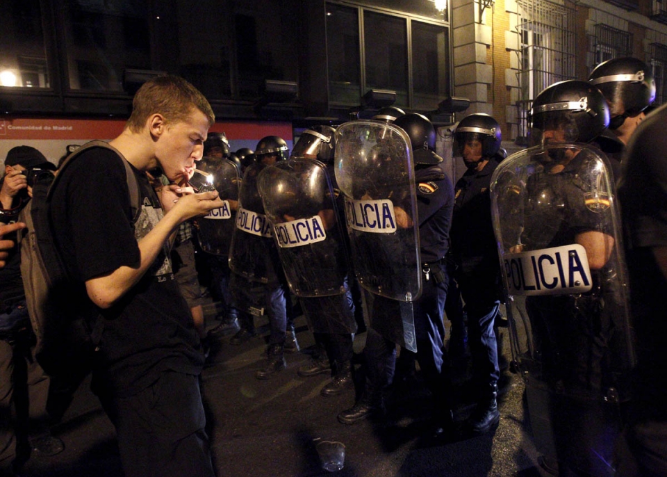 Incidentes en Madrid tras las manifestaciones contra los recortes. Foto: Efe