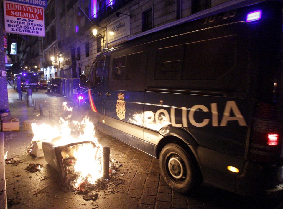 Incidentes en Madrid tras las manifestaciones contra los recortes. Foto: Efe