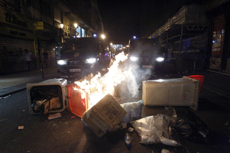 Incidentes en Madrid tras las manifestaciones contra los recortes. Foto: Efe