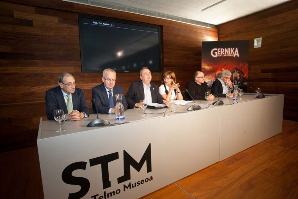 Presentación de 'Gernika bajo las bombas' en el museo San Telmo. Foto: EITB