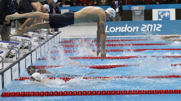 El francés Yannick Agnel, en la prueba de relevos. Foto: EFE.