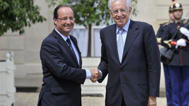 François Hollande Frantziako presidentea eta Mario Monti Italiako lehen ministroa. Argazkia: EFE