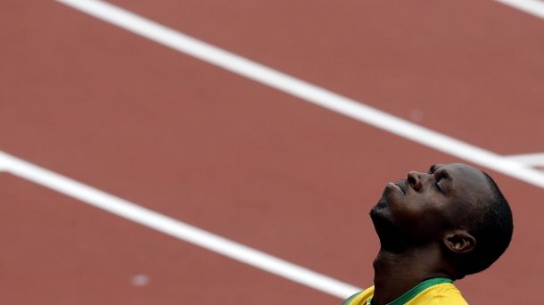 Usain Bolt, tras su serie en 200 metros. Foto: EFE.