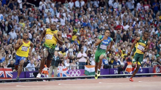 Usain Bolt en los 200 metros. Foto: EFE