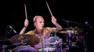 Placebo taldeko bateria-jotzailea, Steven Forrest, Budapesteko kontzertuan. Argazkia: EFE title=