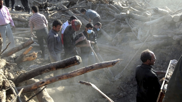 Sundah's quakes measured 6.4 and 6.3 in magnitude. Photo: EFE