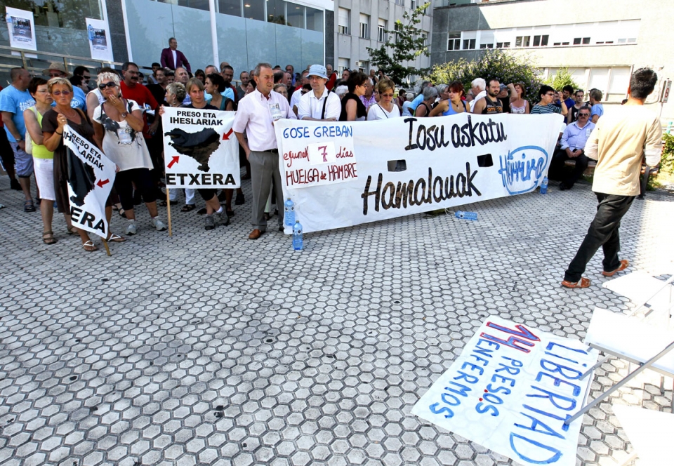 Protesta en el Hospital de Donostia.