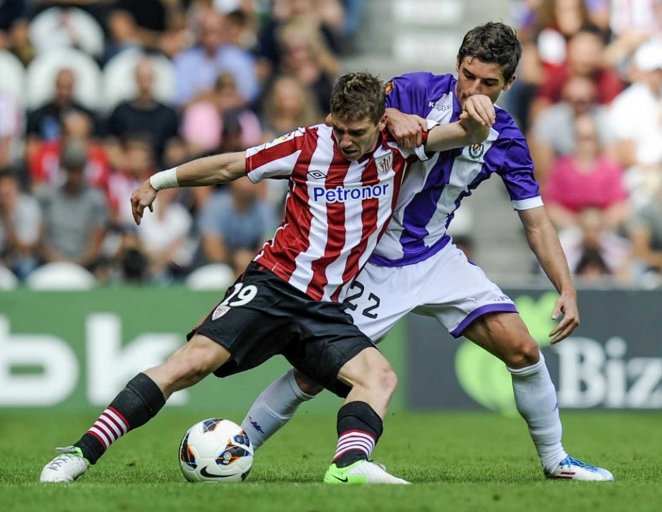Iker Muniain eta Victor Perez. Argazkia: EFE