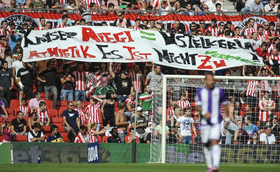 San Mamesen ikusitako pankarta. Argazkia: EFE