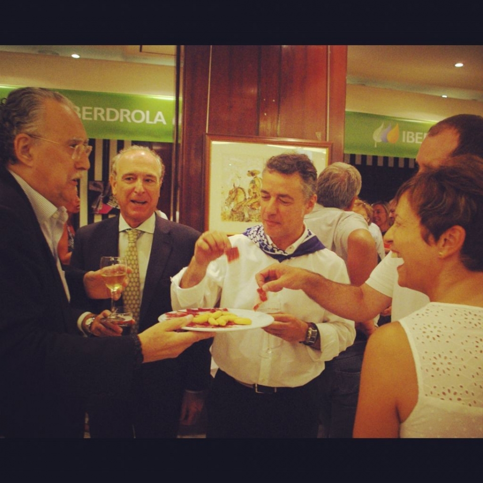 Iñigo Urkullu eta Iñaki Azkuna, Bilboko Ercilla hotelean. Argazkia: Twitter Iñigo Urkullu