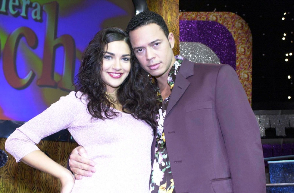 'La primera noche, Lorena Bernal eta Alexis Valdés, 2000.