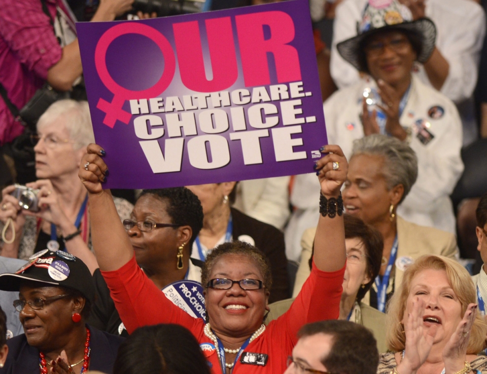 Osasun erreformaren aldeko kartela. Argazkia: EFE