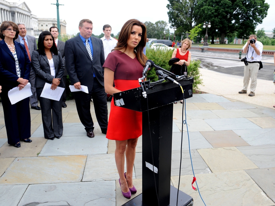 Eva Longoria participa activamente en la campaña demócrata. Foto: soloopiniones