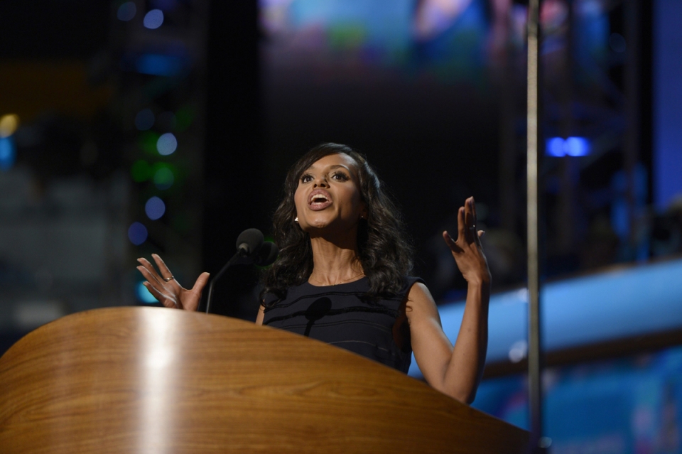 La cantante Kerry Washington en la convención demócrata. Foto: EFE