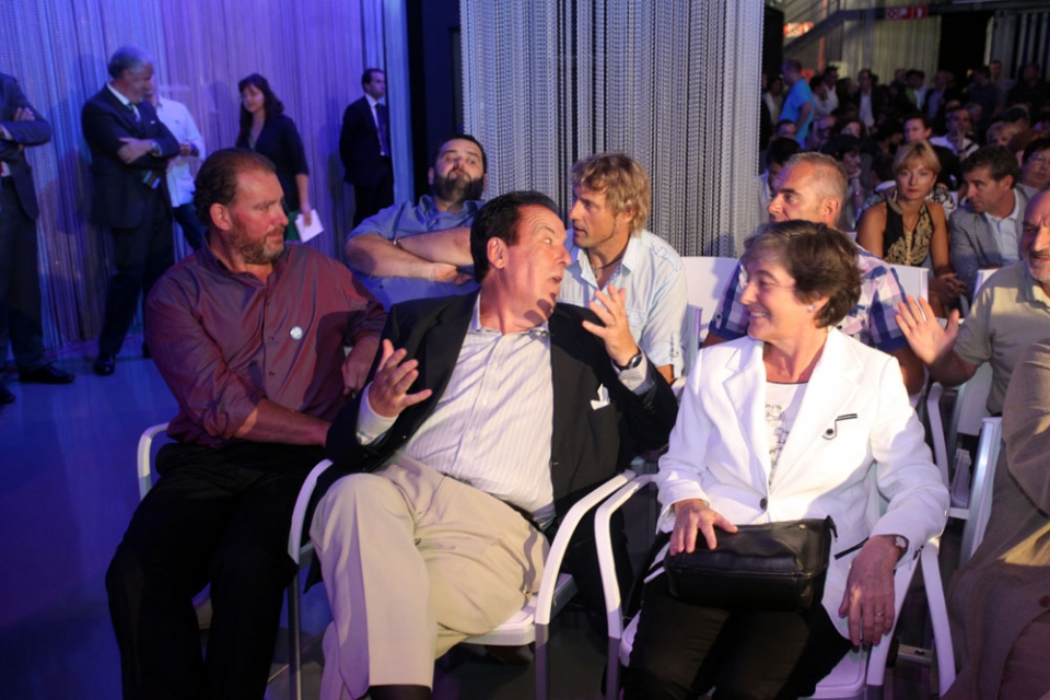 David de Jorge, Laura Mintegi, Xabier Euzkitze, Julian Iantzi, Iñaki Perurena eta Txema Vitoria.