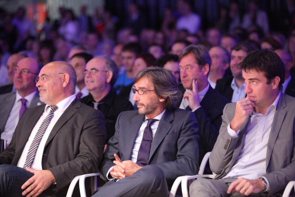 Pastor, Oyarzabal eta Maneiro, besteak beste, ospakizunean. Argazkia: EITB