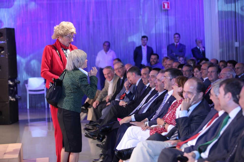 Anjel Alkainek eta Iñake Irastorzak 'saltsa' jarri zioten ekitaldiari. Argazkia: EITB