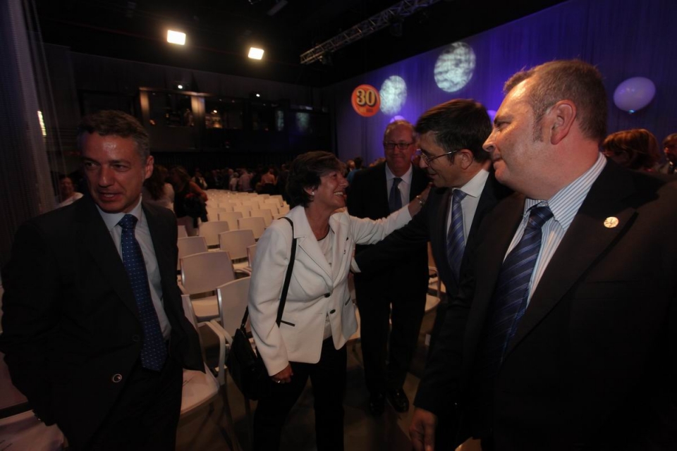 Iñigo Urkullu, Laura Mintegi, Patxi Lopez eta Alberto Surio. Argazkia: EITB