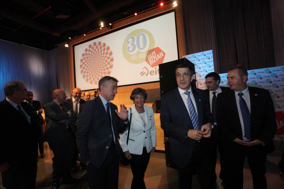 Iñigo Urkullu, Laura Mintegi, Patxi Lopez eta Alberto Surio. Argazkia: EITB