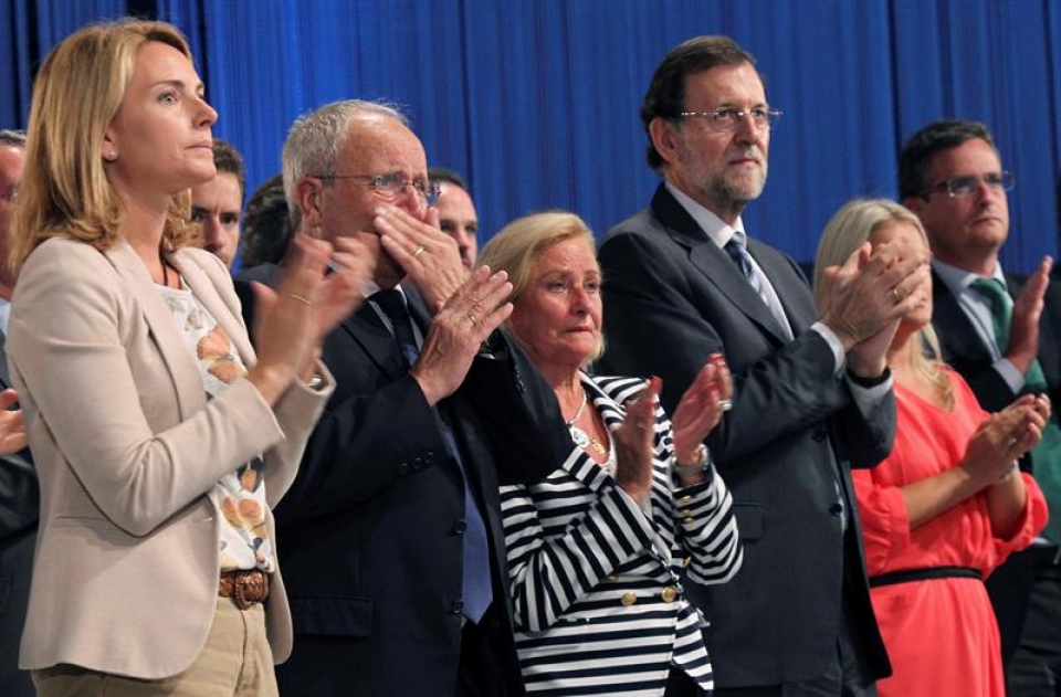 Arantza Quiroga, Miguel Angel Blancoren gurasoak eta arreba, Mariano Rajoy eta Antonio Basagoiti. Argazkia: EFE