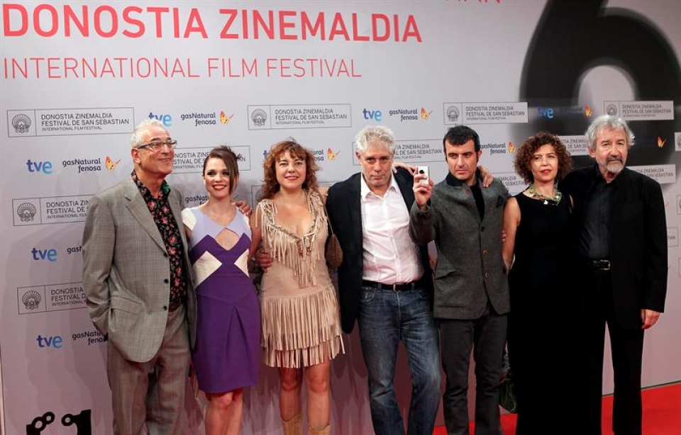 Equipo de 'El muerto y ser feliz'. Foto: EFE