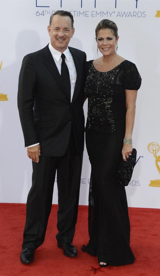 Tom Hanks y su mujer, en los premios Emmy 2012. Foto: EFE
