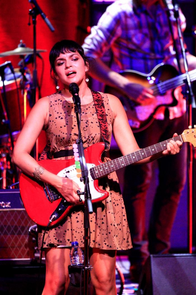 Madrileko Kongresu Jauregia izan zen Norah Jonesen kontzertuko agertokia. Argazkia: EFE