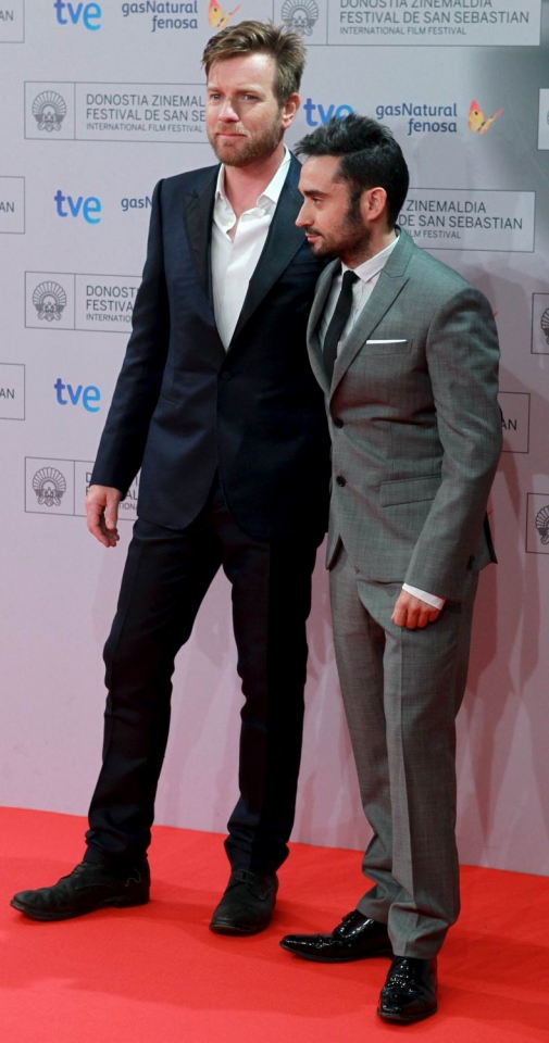Ewan McGregor y Juan Antonio Bayona. EFE
