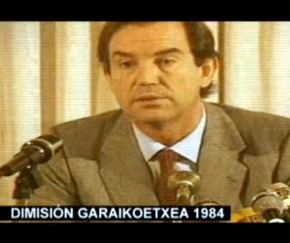 Garaikoetxea lehenedakaria, dimisioa ematen