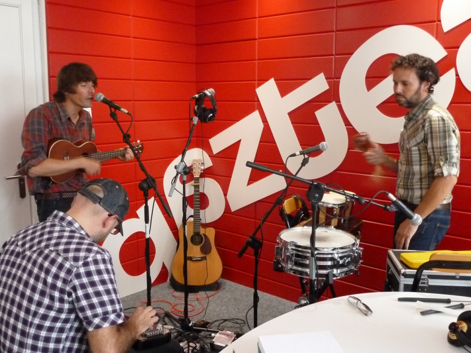 Smile, 'B Aldea'ko akustikoan