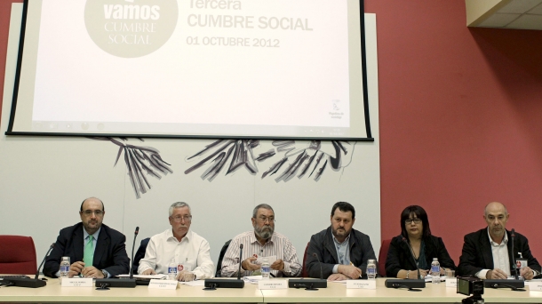 Integrantes de la Cumbre Social en Madrid. Foto: Efe