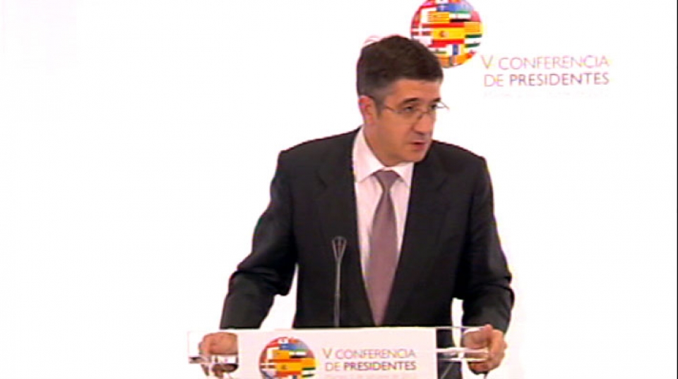 López pide a Rajoy 'no parar las inversiones públicas de repente'