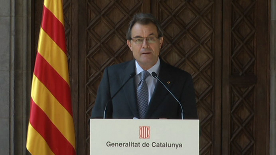 CiU conseguiría mayoría absoluta, según el sondeo de la Generalitat