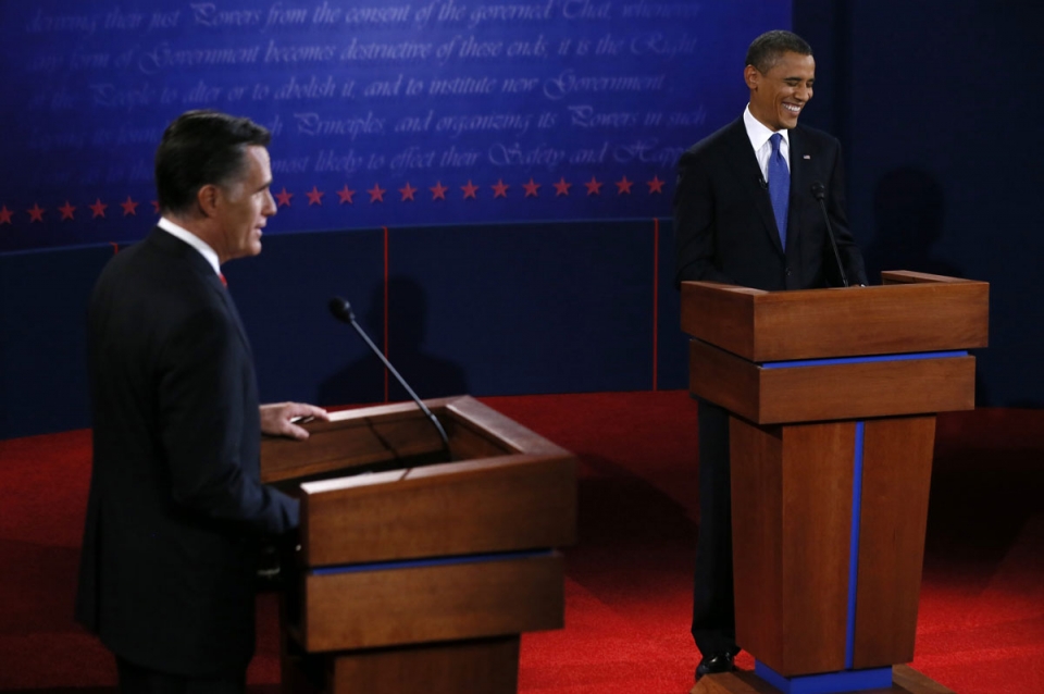 Mitt Romney y Barack Obama, durante el primer debate electoral. EFE