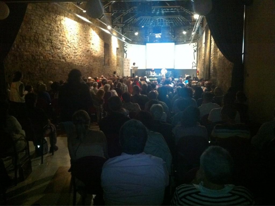 Gorka Maneirok Jon Sistiagak Gasteizen eman zuen hitzaldi bateko argazkia argitaratu du. Argazkia: Twitter Maneiro