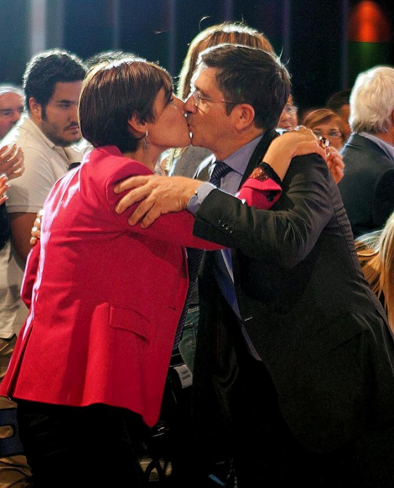 Patxi Lopez (PSE) et sa compagne. Photo: EFE