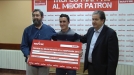 Joseba Amunarriz recibe el premio al mejor patrón de la temporada