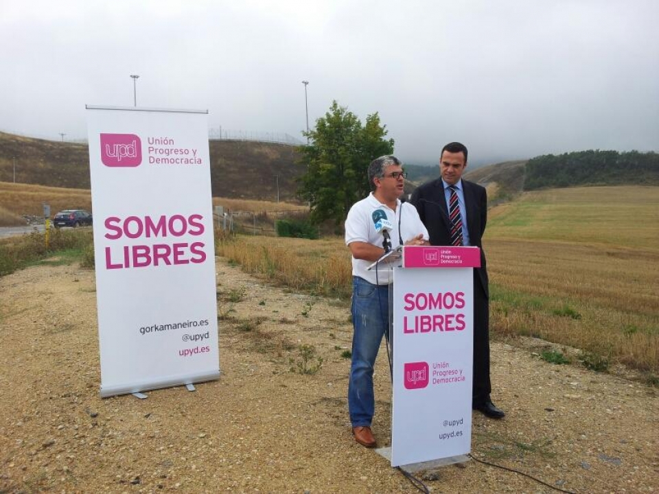 Gorka Maneirok Nico Gutierrezek y Ruben Mugicak Langraizeko kartzelan egin duten ekitaldi bateko irudia argitaratu du. Argazkia: Twitter Maneiro