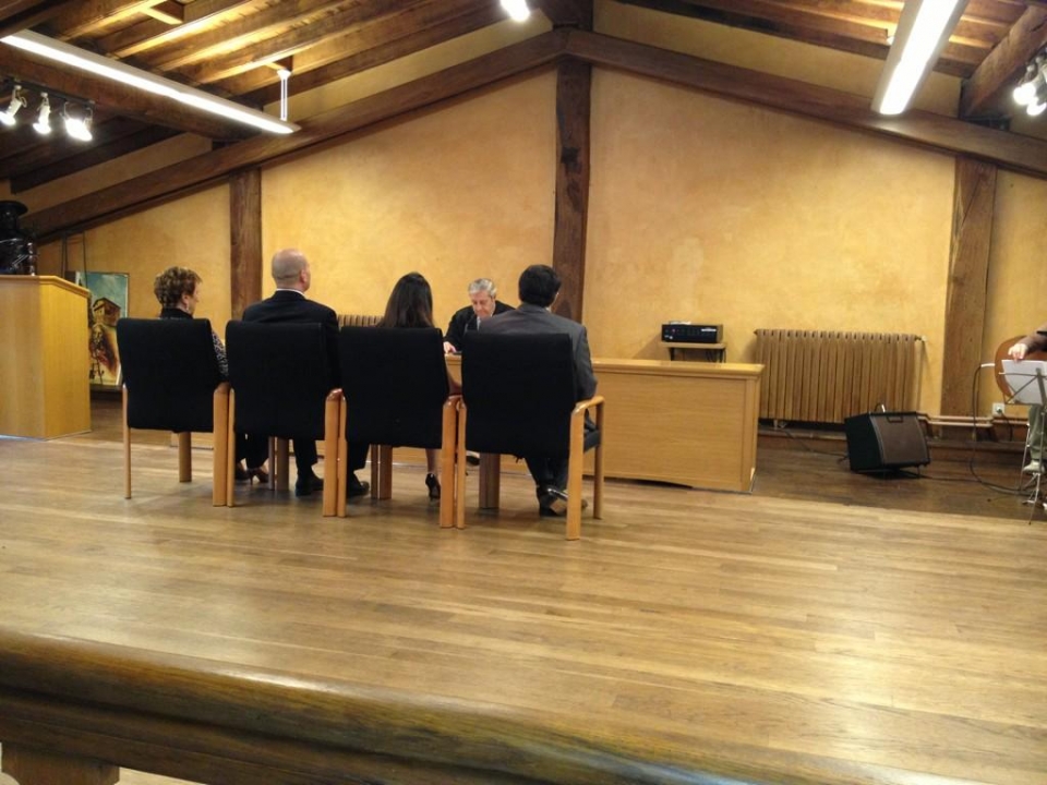 Gorka Maneirok lagun batzuen ezkontzako irudia argitaratu du. Argazkia: Twitter Maneiro