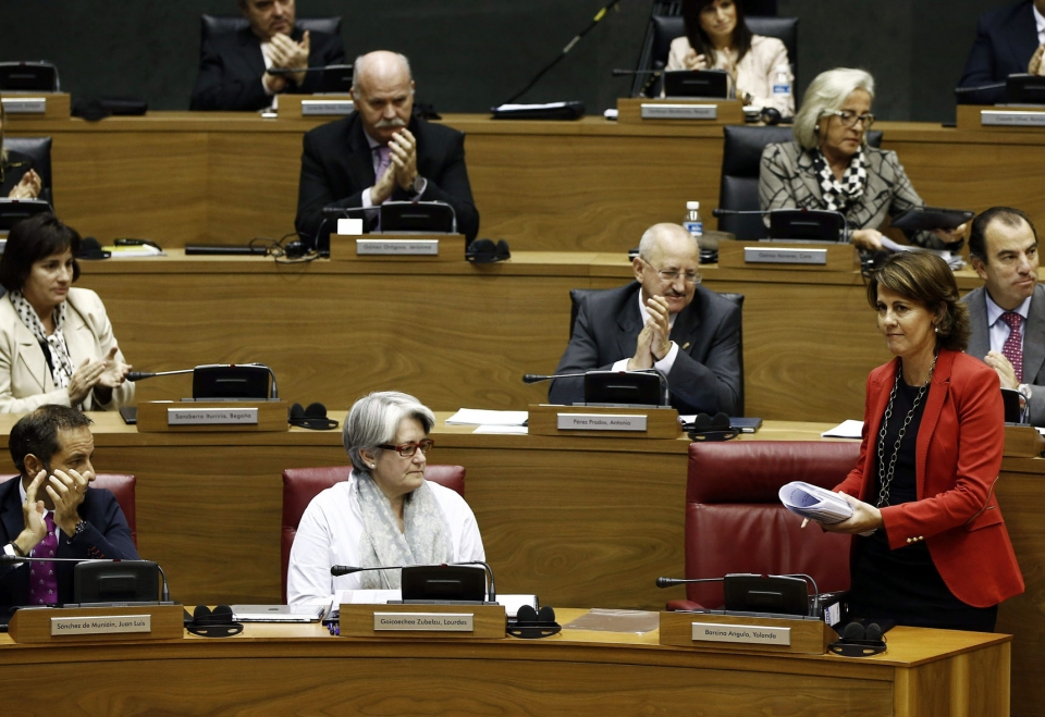 La presidenta Yolanda Barcina, en el hemiciclo foral.