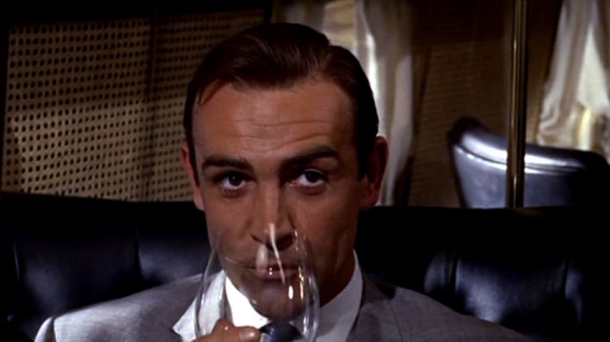 Sean Connery aktorea, James Bonden pelikula batean.