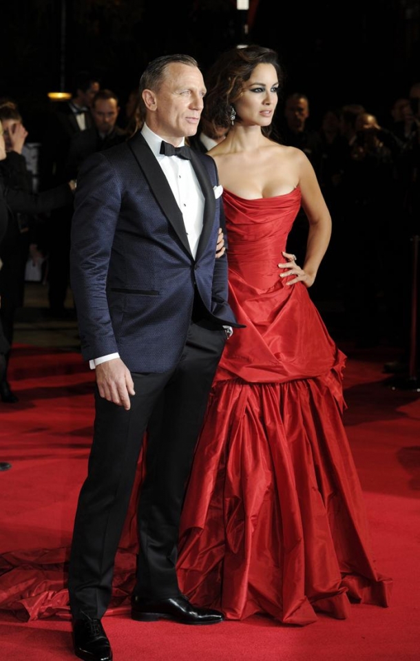 Daniel Craig eta Berenice Marhole aktore frantsesa, 'Skyfall' filmaren Londreseko estreinaldian. Argazkia: EFE
